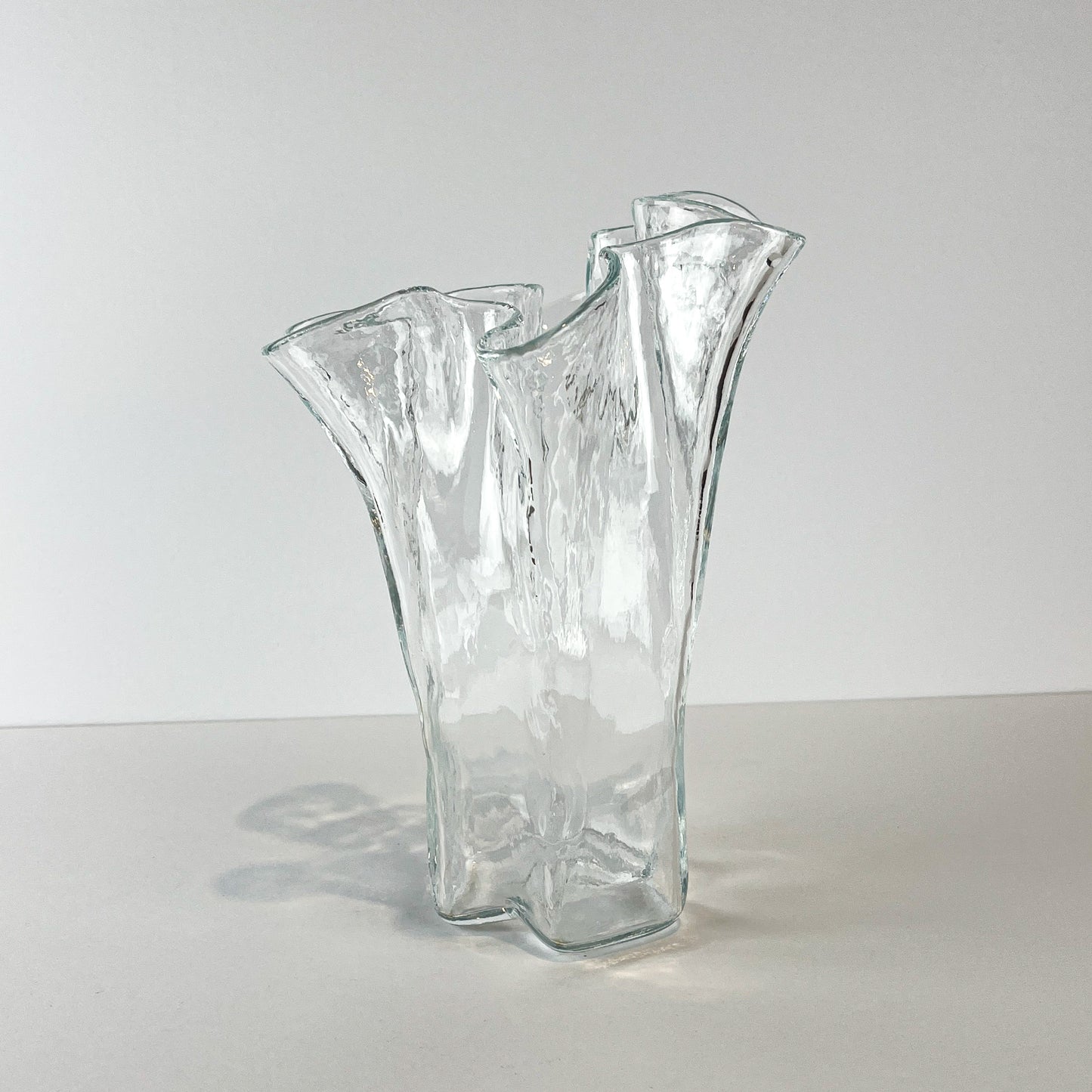 Muurla of Finland Art Glass Handkerchief Vase